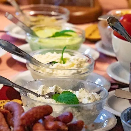 Hubertus Pensjonat 3*