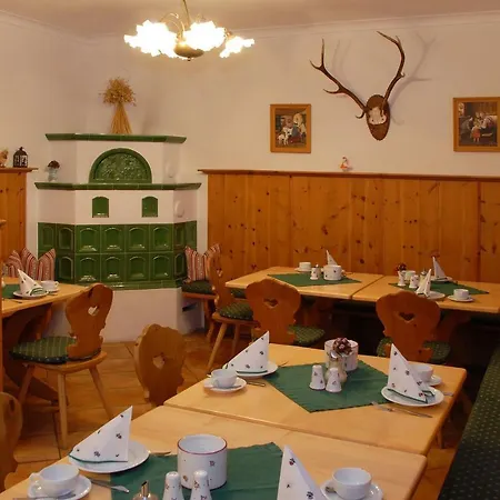 Hubertus 3*